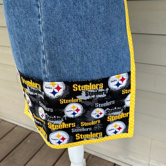 Handmade NFL Steelers Apron Recycled Denim Pockets - Picture 3 of 6